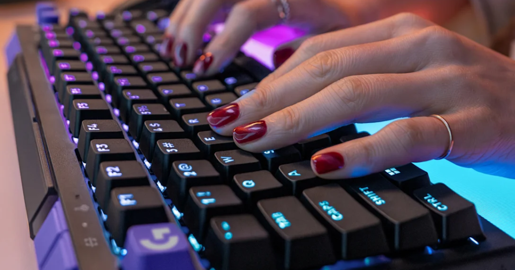 Logitech G512 X keyboard mixes analog and mechanical switches